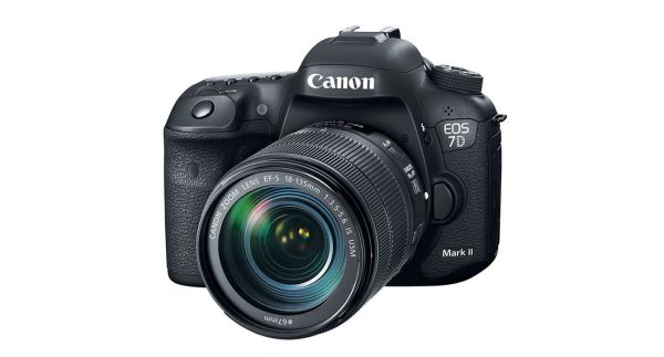 دوربین عکاسی کنون Canon 7D II DSLR Camera Kit 18-135mm f/3.5-5.6